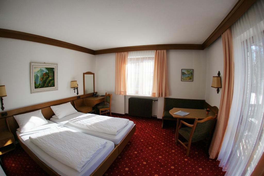 Hotel St. Georg Bad Reichenhall Quarto foto