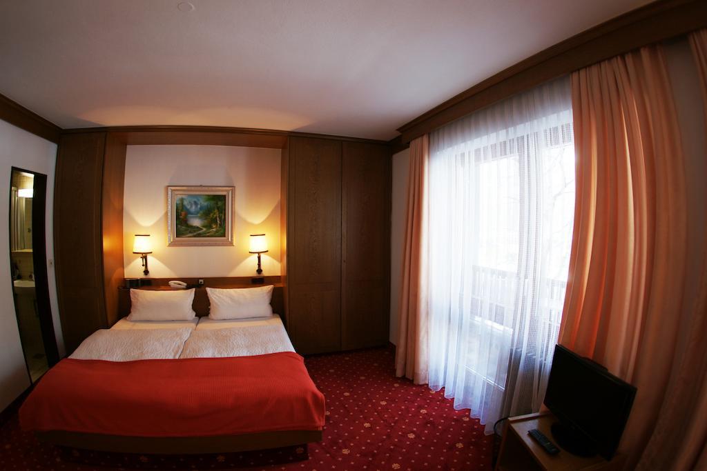 Hotel St. Georg Bad Reichenhall Quarto foto